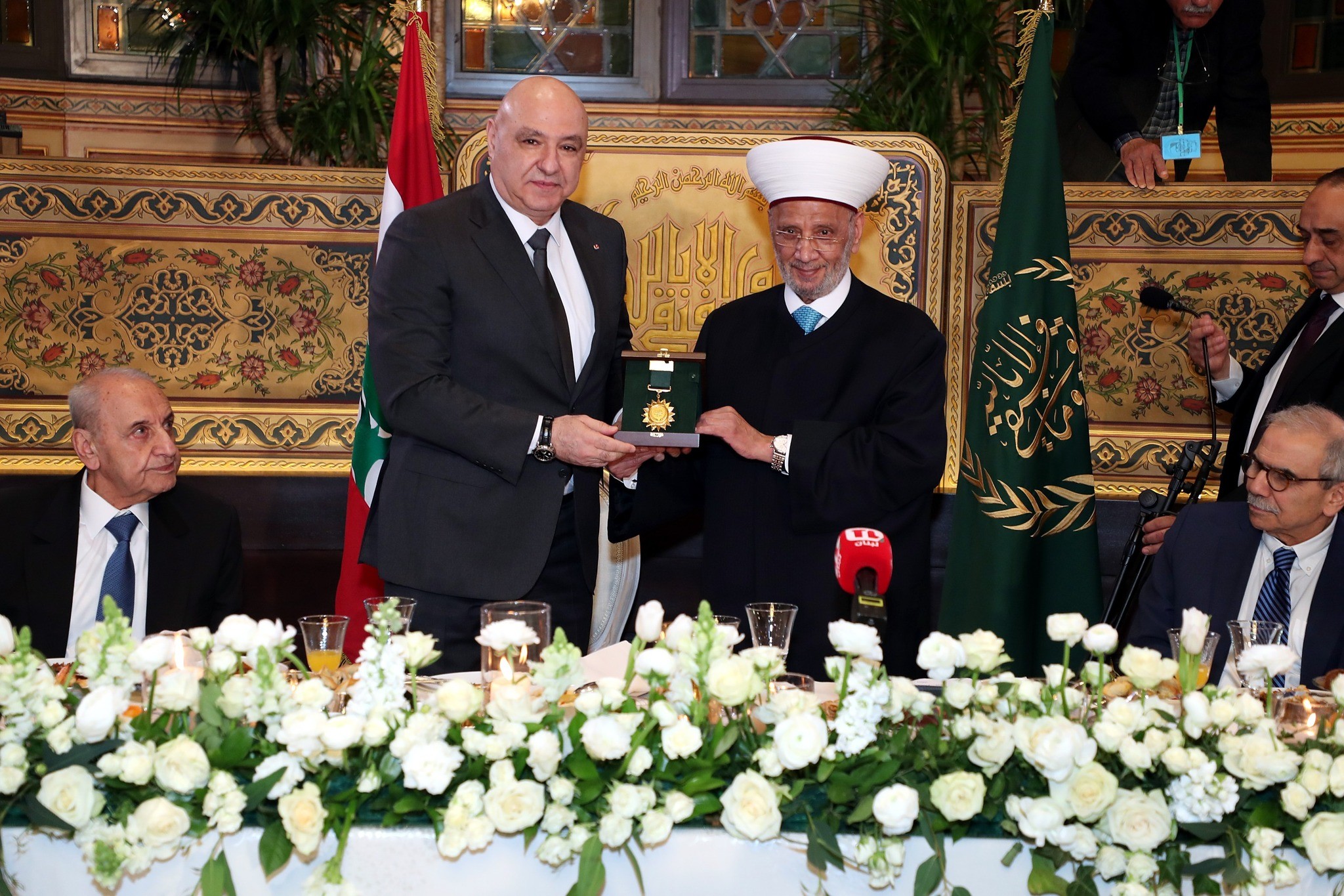 مشاركة رئيس الجمهورية في حفل إفطار أقامه المفتي دريان في دار الفتوى